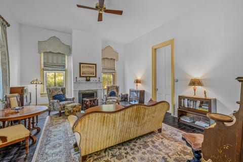 Library, Living room