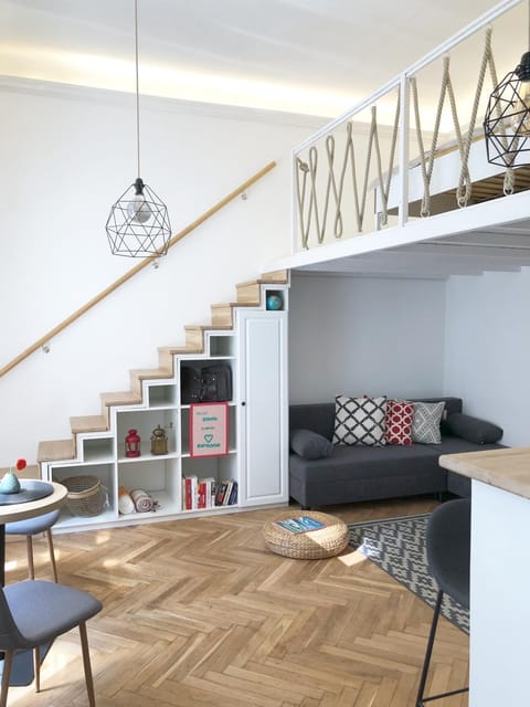 Bed, Living room, Seating area