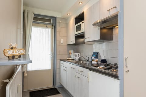 Welcome in - Appartement dichtbij het strand, met fietsenberging en ruim terras Apartment in Vlissingen