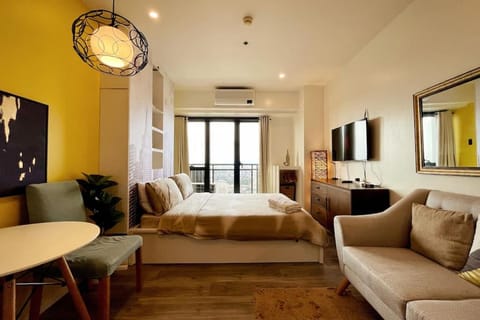 Bed, TV and multimedia, Bedroom