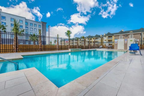 Property building, On site, Pool view, Swimming pool, Swimming pool