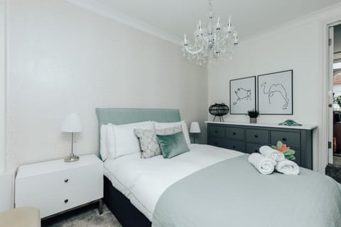 Central Hidden Gem Apartment in Henley-on-Thames