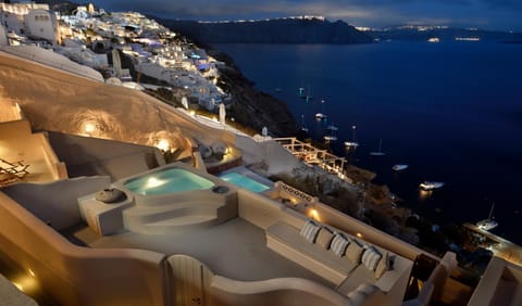 THE A COLLECTION by K&K Villa in Oia