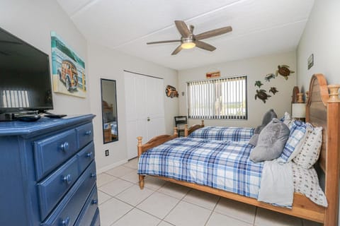 Windjammer 116 House in Crescent Beach