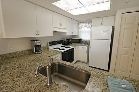 Ocean Village Club F25 Apartment in Butler Beach