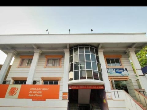 Property building, Facade/entrance
