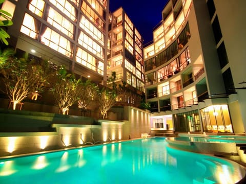 Property building, Swimming pool