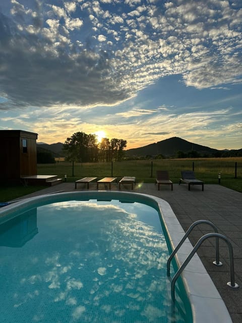 V's place - wooden house with heated pool and outdoor sauna House in Lika-Senj County