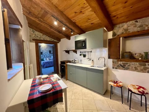 Coffee/tea facilities, Kitchen or kitchenette, Bedroom, minibar, pet friendly, stove, towels