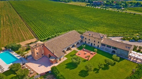 Property building, Natural landscape, Bird's eye view, Garden, Garden, Garden view, Garden view, Swimming pool