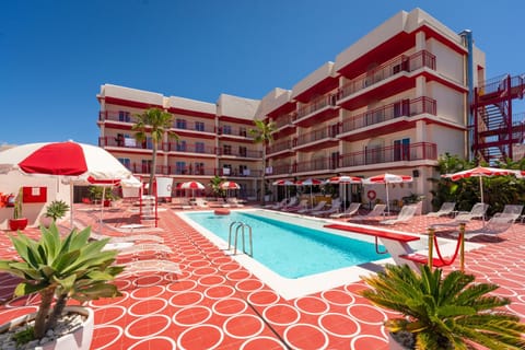 Property building, Swimming pool