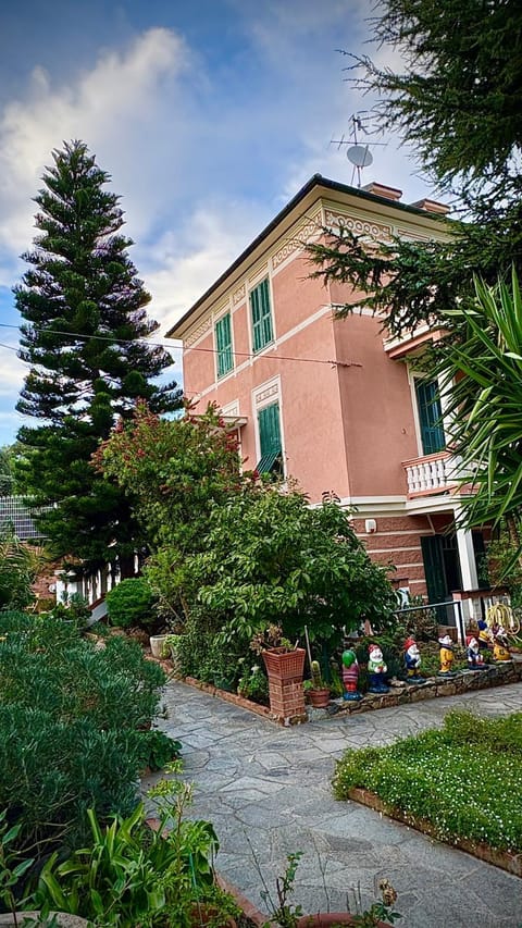 Resort Villa Rosa Maria Apartment in Savona