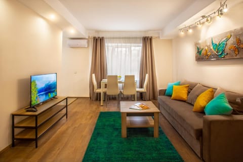 Living room, Photo of the whole room