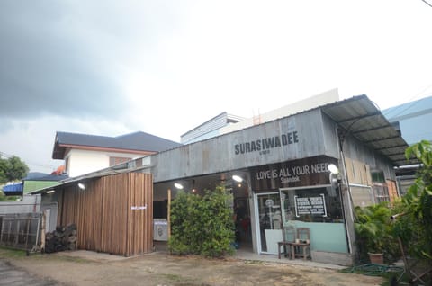 Property building, Day