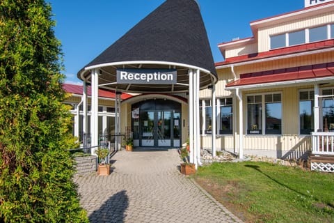 Property building, Facade/entrance