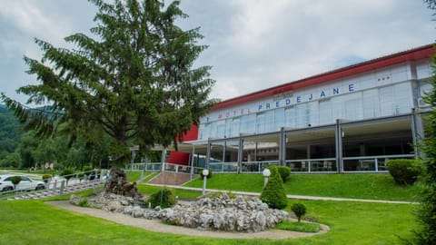 Property building, Off site