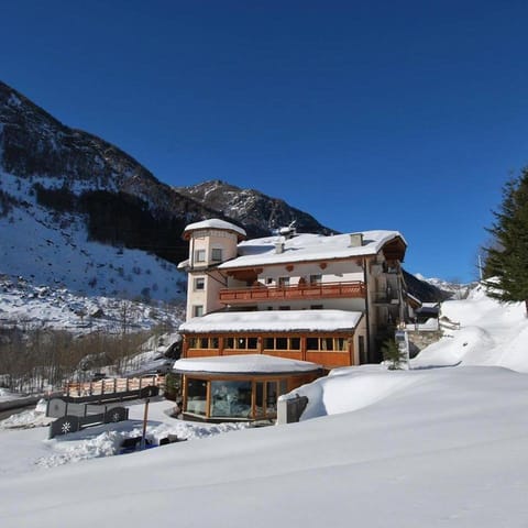 Alps Oriental Wellness HOTEL Hotel in Canton of Grisons