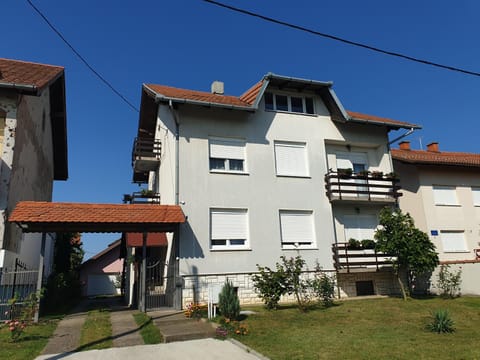 Apartman kod dide i bake Apartment in Vojvodina