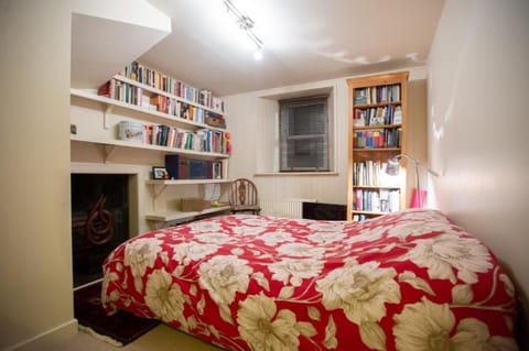 Bank Street Gallery Apartment in Scotland