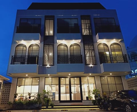 Property building, Facade/entrance
