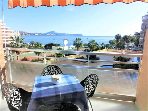 Balcony/Terrace, Pool view, Sea view