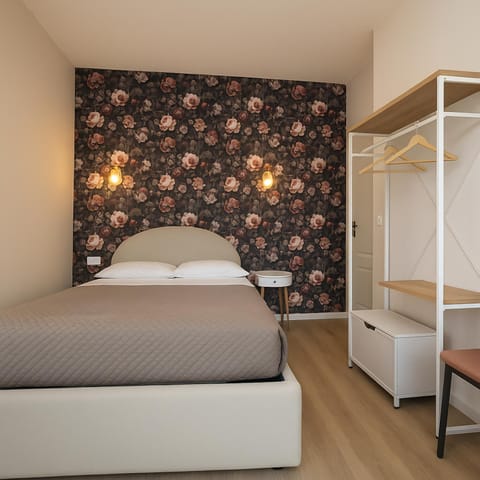 Bed, Photo of the whole room, Bedroom, wardrobe