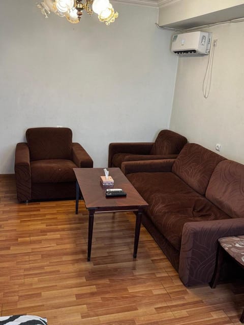 TV and multimedia, Living room, Seating area, air conditioner