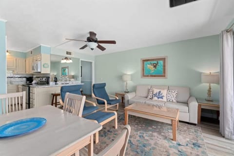 The Summit 1030 House in Upper Grand Lagoon