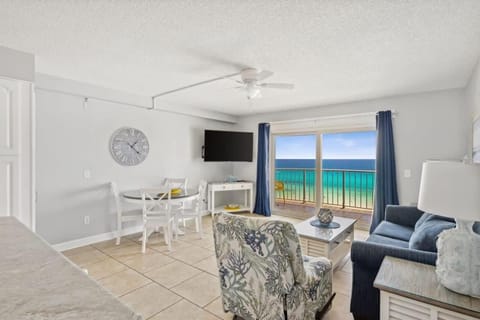 The Summit 1017 House in Upper Grand Lagoon