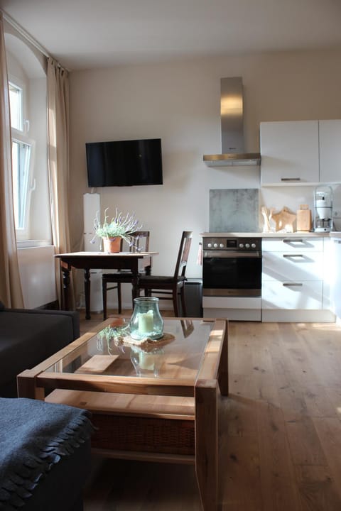 Kitchen or kitchenette, Living room, Seating area