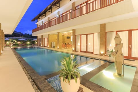 Property building, Swimming pool