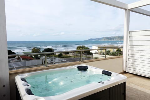 Day, Natural landscape, Hot Tub, View (from property/room), Balcony/Terrace, Sea view