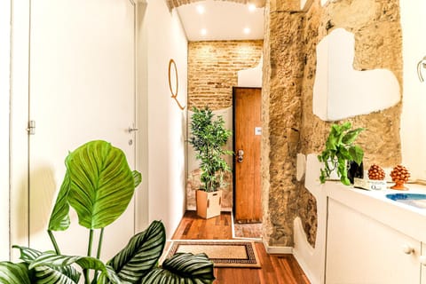 Facade/entrance, Internal: Not applicable to any particular room