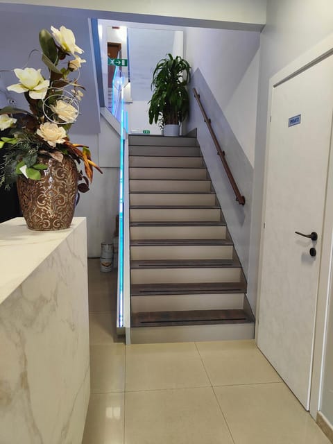 Lobby or reception, acessibility