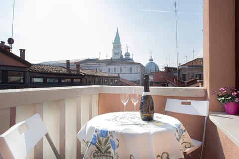 Property building, Balcony/Terrace