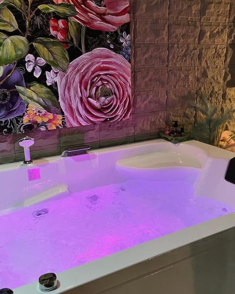 LA CACHETTE ROMANTIQUE DU Jardin Chalet in Barjols