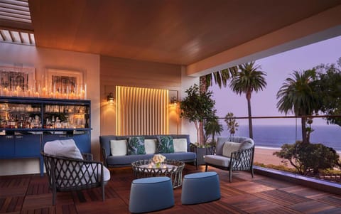 Lounge or bar