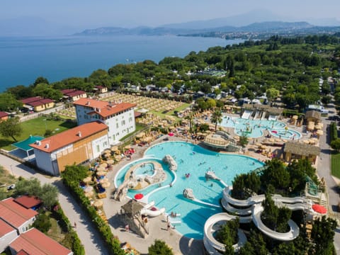 Bird's eye view, Lake view, Pool view, Swimming pool