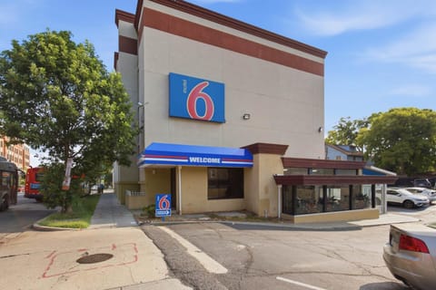 Property building, Facade/entrance