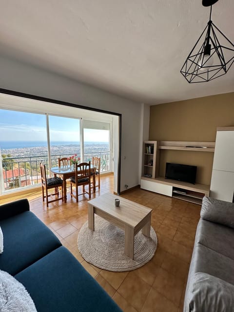 EL PARAISO, Apartamento en Mijas Pueblo con bonitas vistas a la costa y con piscina Apartment in Mijas