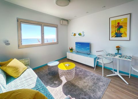 Living room, Seating area, Dining area, Bedroom