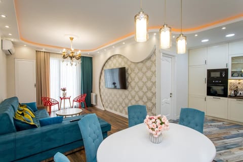 Lounge or bar, Dining area