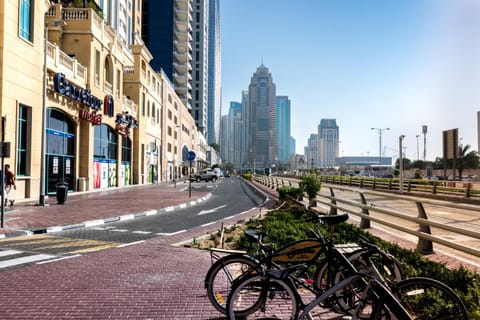 Masters and Double Rooms For Girls ONLY in Marina, Dubai Apartment in Dubai