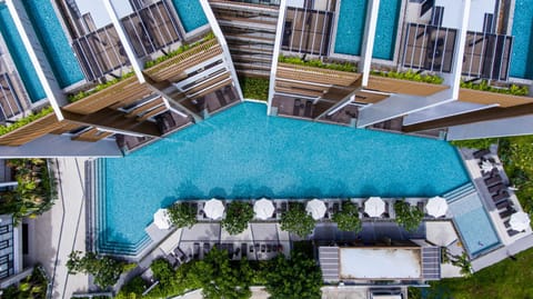 Property building, Swimming pool