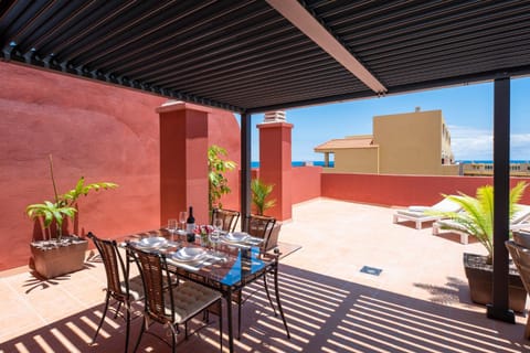 Balcony/Terrace, Dining area, Sea view, sunbed