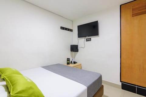 Bed, TV and multimedia