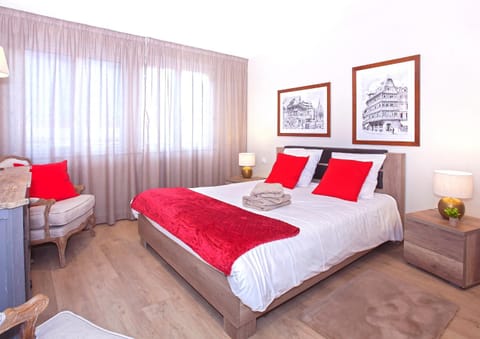 Bed, Photo of the whole room