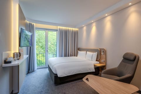 Bed, TV and multimedia