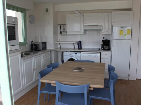 Duplex avec balcon, ascenseur et parking à Fort-Mahon-Plage - FR-1-482-59 Apartment in Fort-Mahon-Plage