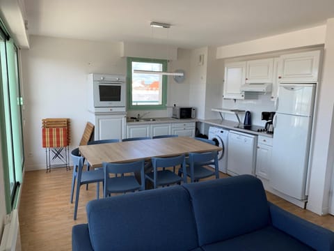 Duplex avec balcon, ascenseur et parking à Fort-Mahon-Plage - FR-1-482-59 Apartment in Fort-Mahon-Plage